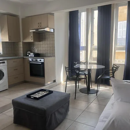 Apartment Phaedrus Living Hoopoe Residencies 107 *